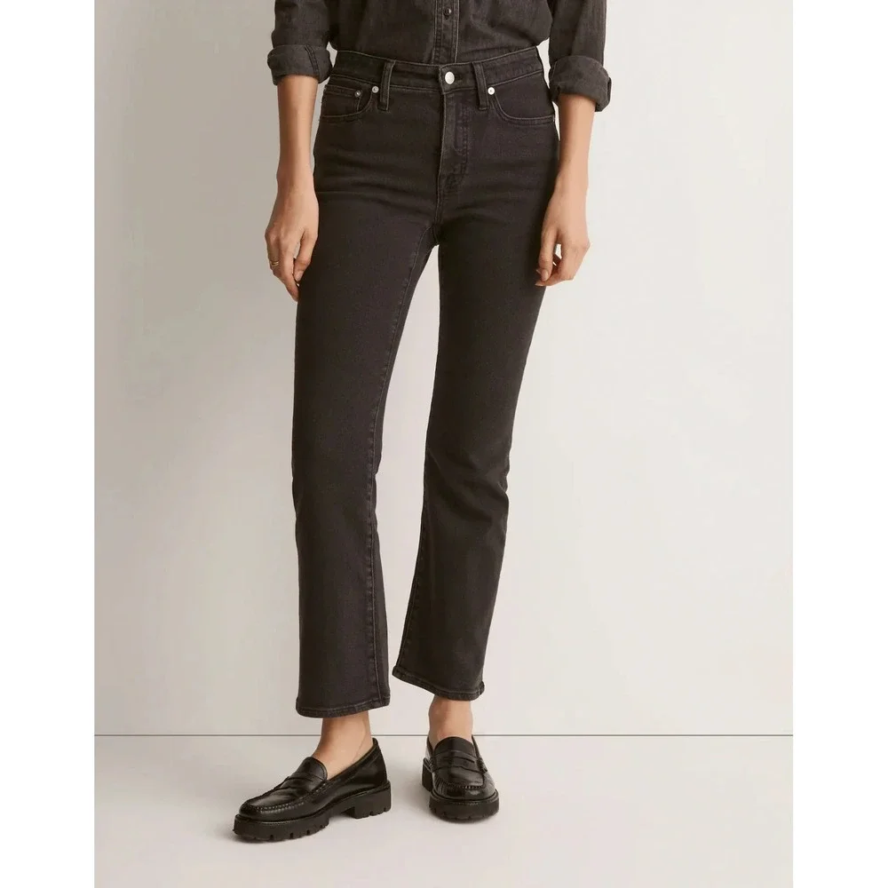MADEWELL Women's Mid Rise Kick Out Crop Jeans in Starkey Wash Size 32‎